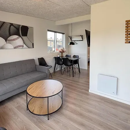 Apartamento 2 Bedroom Cozy In