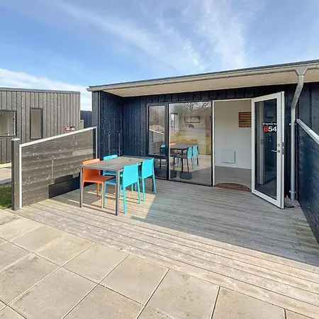 2 Bedroom Cozy In Apartamento Vejen