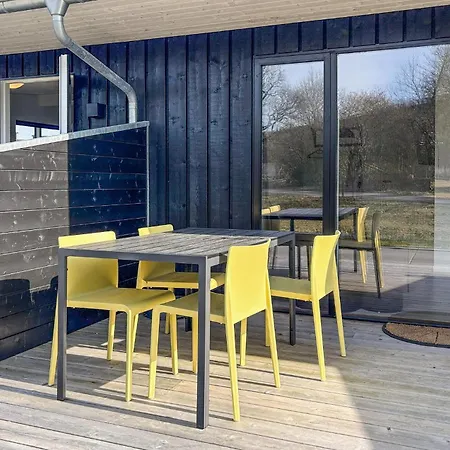 Apartamento 2 Bedroom Cozy In *