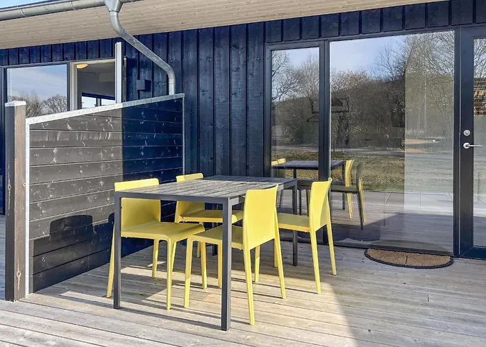 Apartamento 2 Bedroom Cozy In *